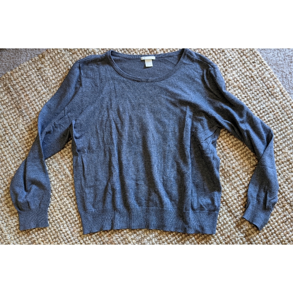 GAP heather grey sweater